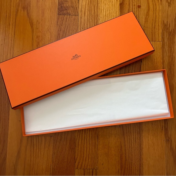 Hermes Gift Box with Bag - Picture 4 of 8
